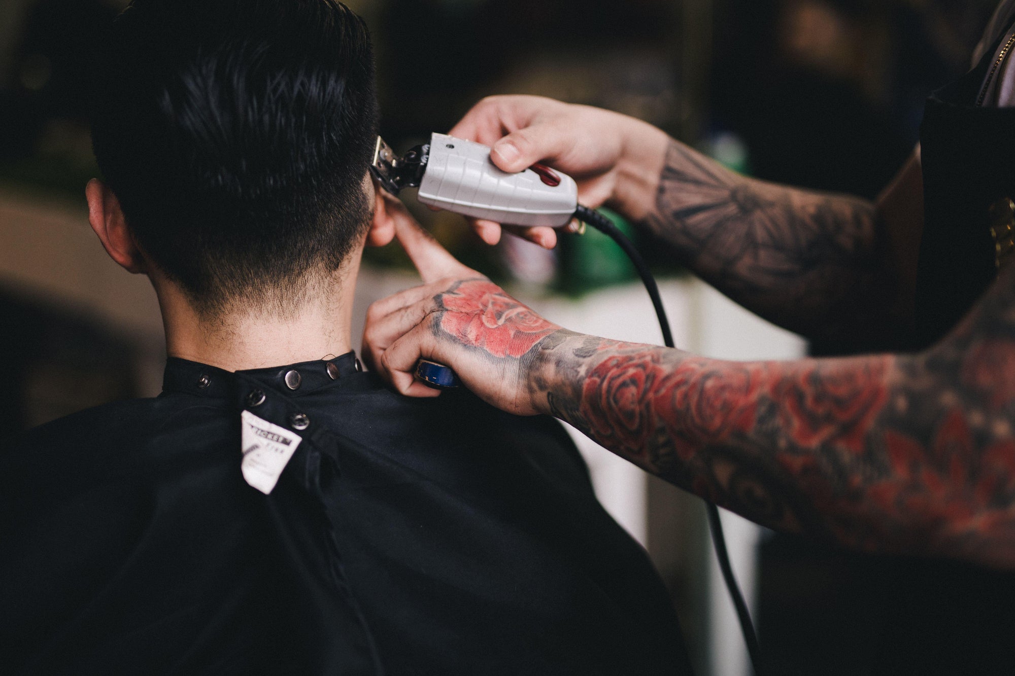 How to choose the best barber apron for you - Under NY Sky